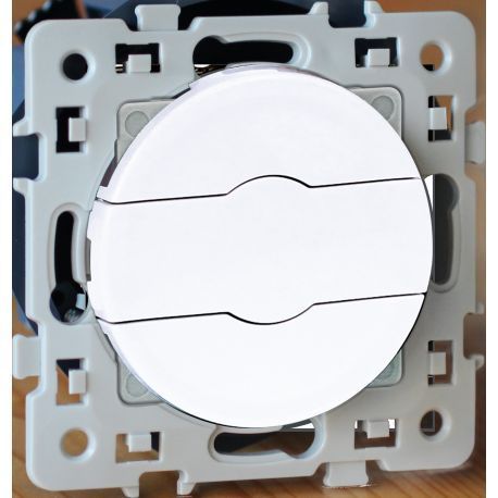 eur-ohm-square-interrupteur-volet-roulant-3-boutons-blanc-ref-60223